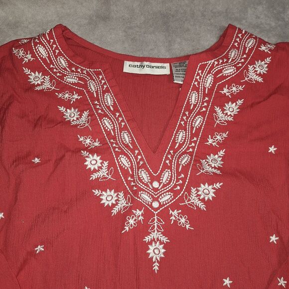Cathy Daniels 2X Womens Embroidered Red And White Top Blouse - Picture 6 of 12